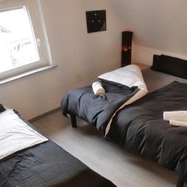 2 Zimmer Wohnung mit Küche und Terrasse，位于奥芬堡的酒店