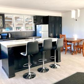 Oceans Edge Three-bed rooms spacious house in Bluff，位于布拉夫的酒店