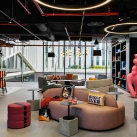 Moxy Alfragide Lisboa，位于阿尔弗拉基德的酒店