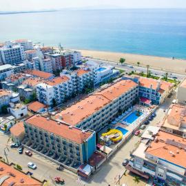 Buyuk Berk Hotel，位于艾瓦勒克的酒店