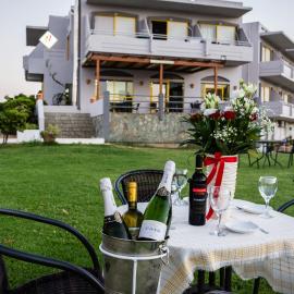 Nereides Hotel，位于科林瓦里奥的酒店
