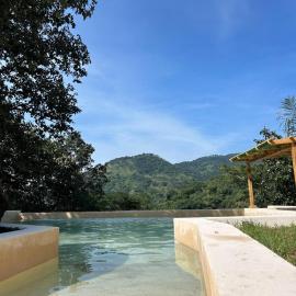 Oasis Hotel & Resort Mazamitla,位于Caliguana的酒店