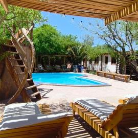Hotel-Camping Takha Takha，位于圣佩德罗·德·阿塔卡马的酒店