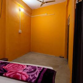 DIOMAND HOTEL AND RESTURENt,位于Bilgrām的酒店