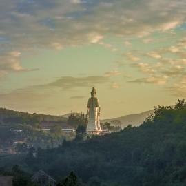 Peaceful Stream Homestay，位于Hoat的酒店