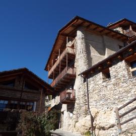 Nebin - casa vacanze Valle Maira，位于Stroppo的酒店
