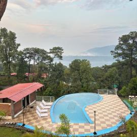 Odyssey Stays Umbir, Umiam Lake，位于Mawlyngkhung的酒店