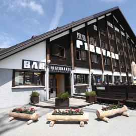 Albergo Quarto Pirovano，位于帕苏·斯泰尔维奥的酒店