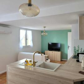 Duplex provençal au cœur des vignes à 5 min du centre-ville，位于Sablet的酒店