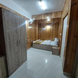 Hotel Rashak - Mg Marg，位于甘托克的酒店