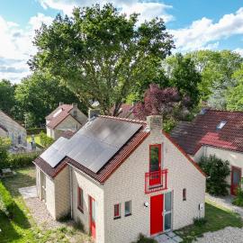 Groenlake Villa 16 - 6 persoons vakantie bungalow，位于Ewijk的酒店