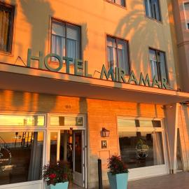 Hotel Miramar Badalona，位于巴达洛纳的酒店