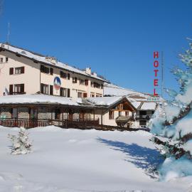 Hotel Banchetta，位于塞斯特雷的酒店