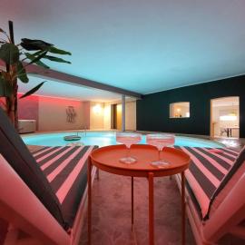 Le Beverly Moon - Private Pool & Spa，位于迪南的酒店