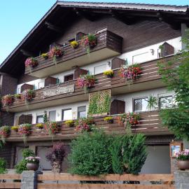 Pension Schamberger，位于诺伊基兴的酒店
