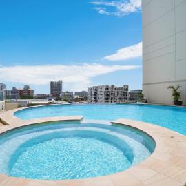 Harbour View Apartment on 11th floor King Bed