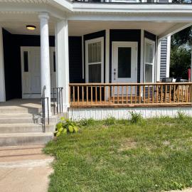 Wolfville Veranda Suite 1 Downtown Vibrancy，位于沃尔夫维尔的酒店