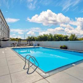 Comfort Inn & Suites Pottstown Eastern Gateway，位于波茨敦的酒店
