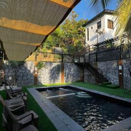 Staycation with Swimming Pool Lipa Batangas，位于Palavit的酒店