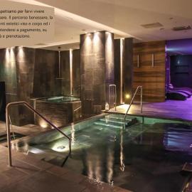4 SPA Hotel，位于卡塔尼亚的酒店