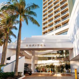 Sofitel Gold Coast Broadbeach,位于黄金海岸的酒店