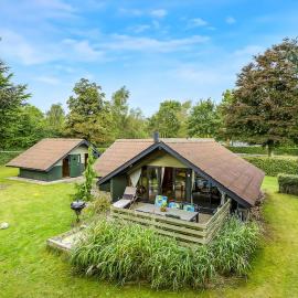 Stay in nature by the lake, Legoland, Unique nature cabin，位于安斯艾厄的酒店