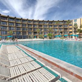 Daytona Beach Hawaiian Inn，位于代托纳海滩的酒店