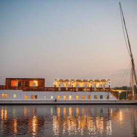 Dahabiya Nile Cruise，位于卢克索的酒店