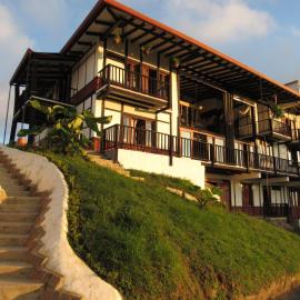 Coffee Tree Boutique Hostel，位于萨兰托的酒店
