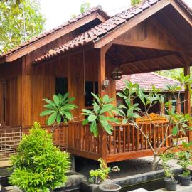 Omah Kayuku Homestay Jogja，位于Gejayan的酒店