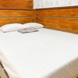 Homestay Jaya Asri Syariah RedPartner near Alun Alun Jombang，位于Jombang的酒店