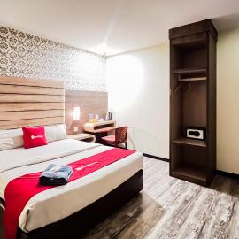RedDoorz Plus at Paragon Nagoya Hotel Batam