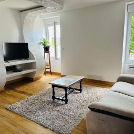 Grand logement lumineux Morvan Lac Settons，位于Planchez的酒店