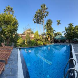 Jungle Safari Resort，位于索拉哈的酒店