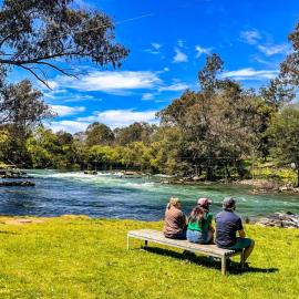 BIG4 Breeze Holiday Parks - Eildon，位于艾尔登的酒店