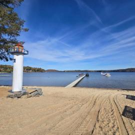 Chalet du Manoir-Bord de l'eau-Plage，位于Lac-Simon的酒店