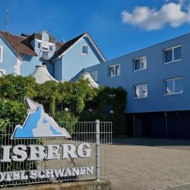 Eisberg Hotel Schwanen，位于拉尔的酒店