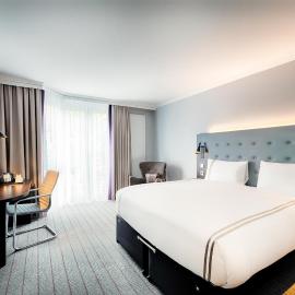 Premier Inn Stuttgart Bad Cannstatt,位于斯图加特的酒店
