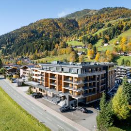 AlpenParks Hotel & Apartment Taxacher，位于蒂罗尔-基希贝格的酒店