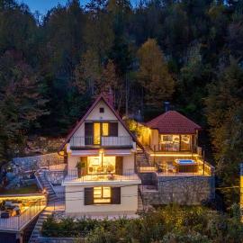 Hillside Lodge, Boutique & Spa，位于Lič的酒店