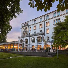 Dorint Parkhotel Jordanbad,位于里斯河畔比伯拉赫的酒店