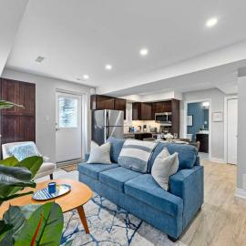 Casa St Clair Hotel Stylish Modern Family Suite with Patio