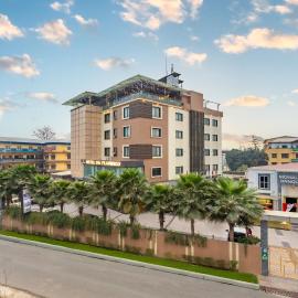 Hotel Da Flamingo，位于Butwāl的酒店