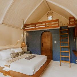 Luna and Sol Beach Resort，位于Zambales的酒店