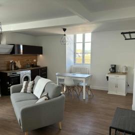 Appartement moderne proche de l'autoroute，位于Combronde的酒店