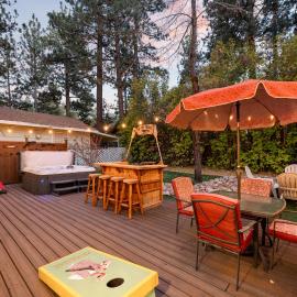 Tranquil Retreat with Fenced Backyard, Hot tub & Bar，位于大贝尔城的酒店