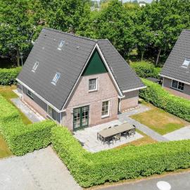 Beachvilla Royaal met Wellness bubbelbad & Sauna - 10 personen，位于玛库姆的酒店