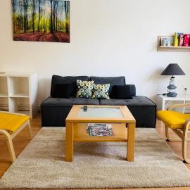 Srdce Mesta 1 - zážitkový apartmán Na Pešej Zóne s balkónom a terasou，位于旧图拉的酒店