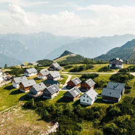 Feuerkogel Panorama Chalet - Autofrei auf 1600 m，位于埃本塞的酒店