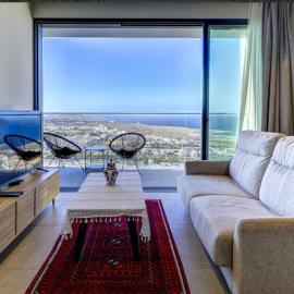 Mercury Tower Suites with pool access，位于帕切维拉的酒店